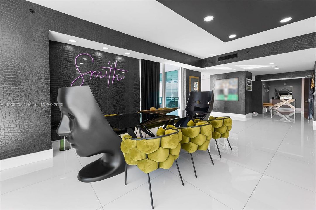 For Sale: $3,350,000 (4 beds, 4 baths, 3199 Square Feet)