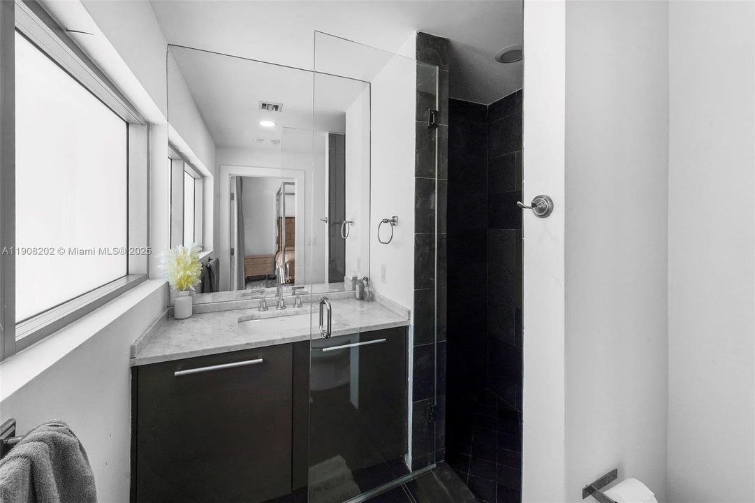 For Sale: $3,350,000 (4 beds, 4 baths, 3199 Square Feet)