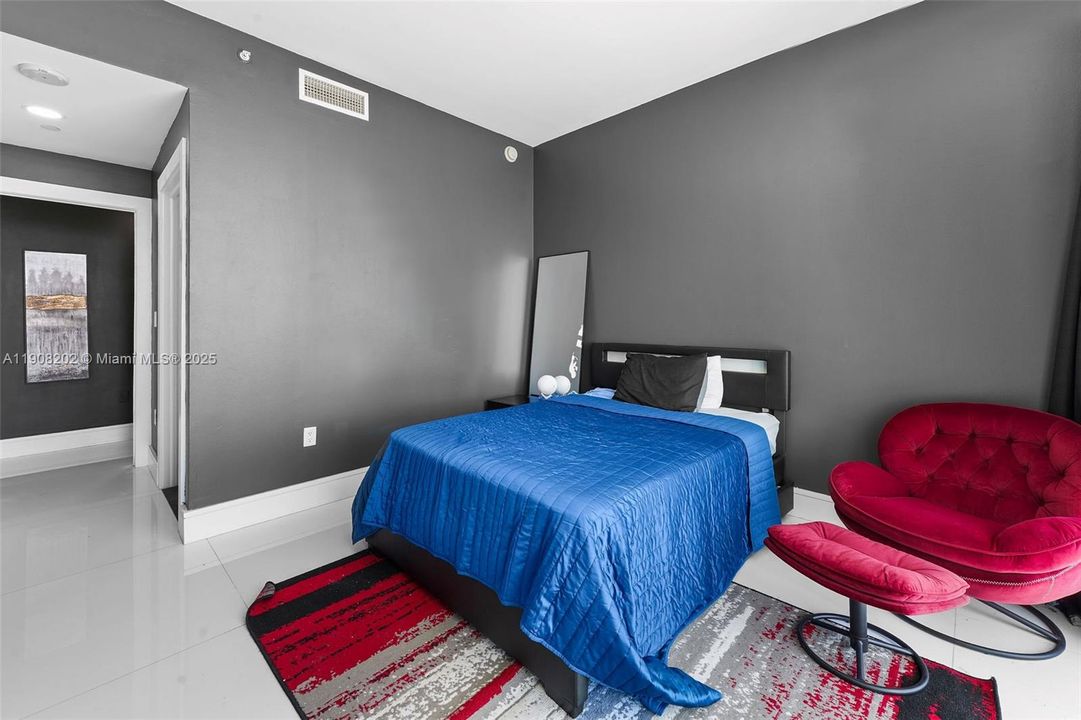 For Sale: $3,350,000 (4 beds, 4 baths, 3199 Square Feet)