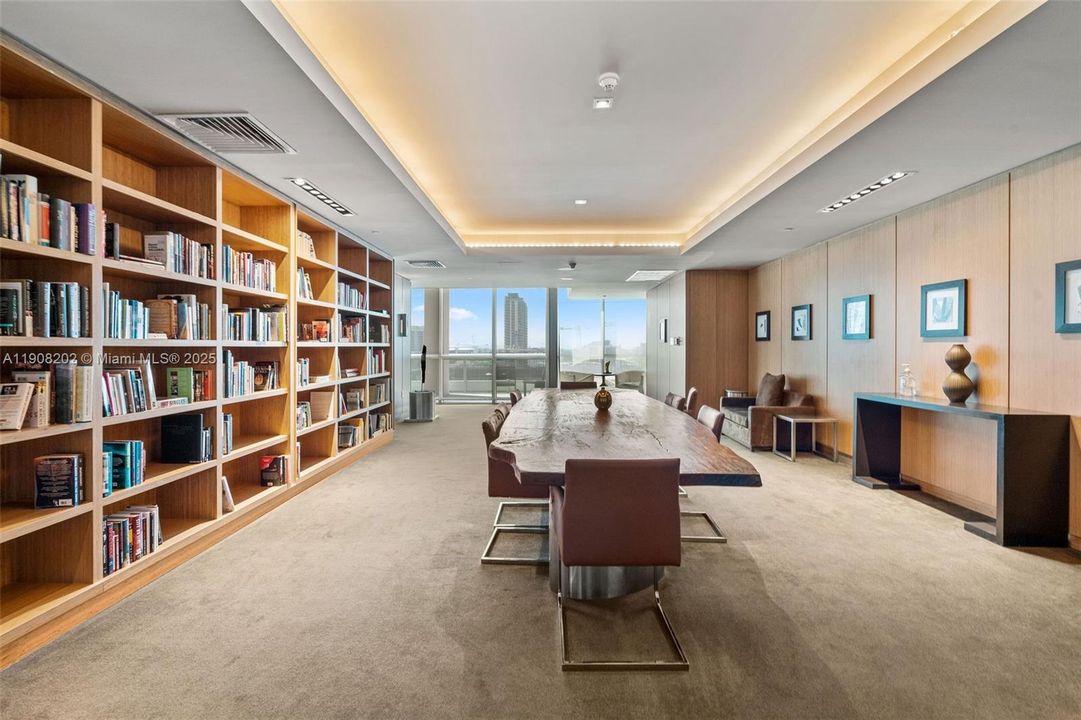 For Sale: $3,350,000 (4 beds, 4 baths, 3199 Square Feet)