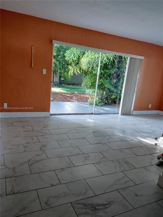 Active With Contract: $695,000 (3 beds, 2 baths, 1144 Square Feet)