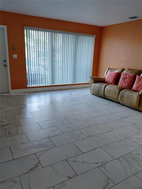 Active With Contract: $695,000 (3 beds, 2 baths, 1144 Square Feet)