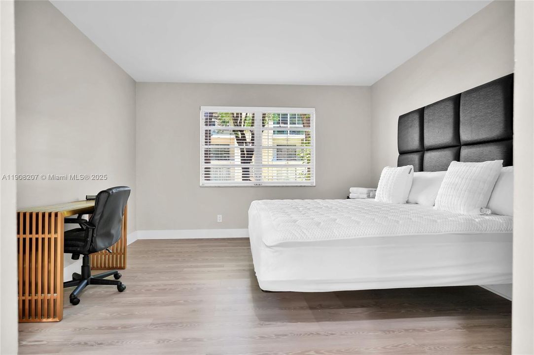 出租: $1,995 (2 贝兹, 2 浴室, 920 平方英尺)