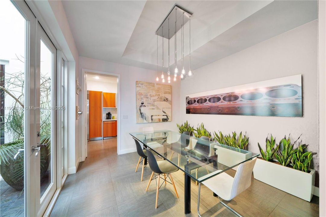 En Venta: $2,849,000 (5 camas, 5 baños, 3741 Pies cuadrados)