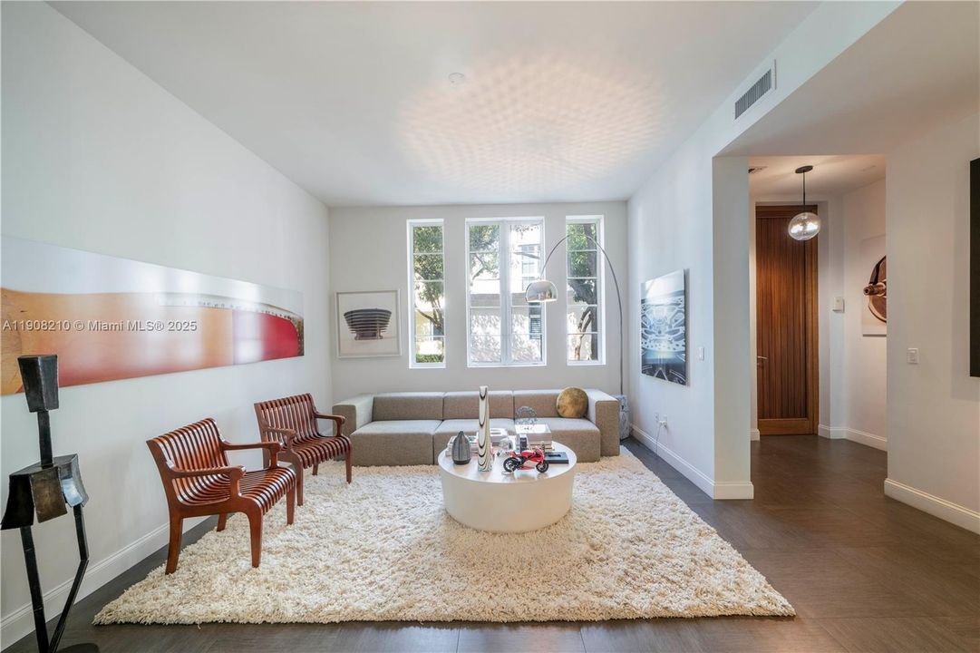 En Venta: $2,849,000 (5 camas, 5 baños, 3741 Pies cuadrados)