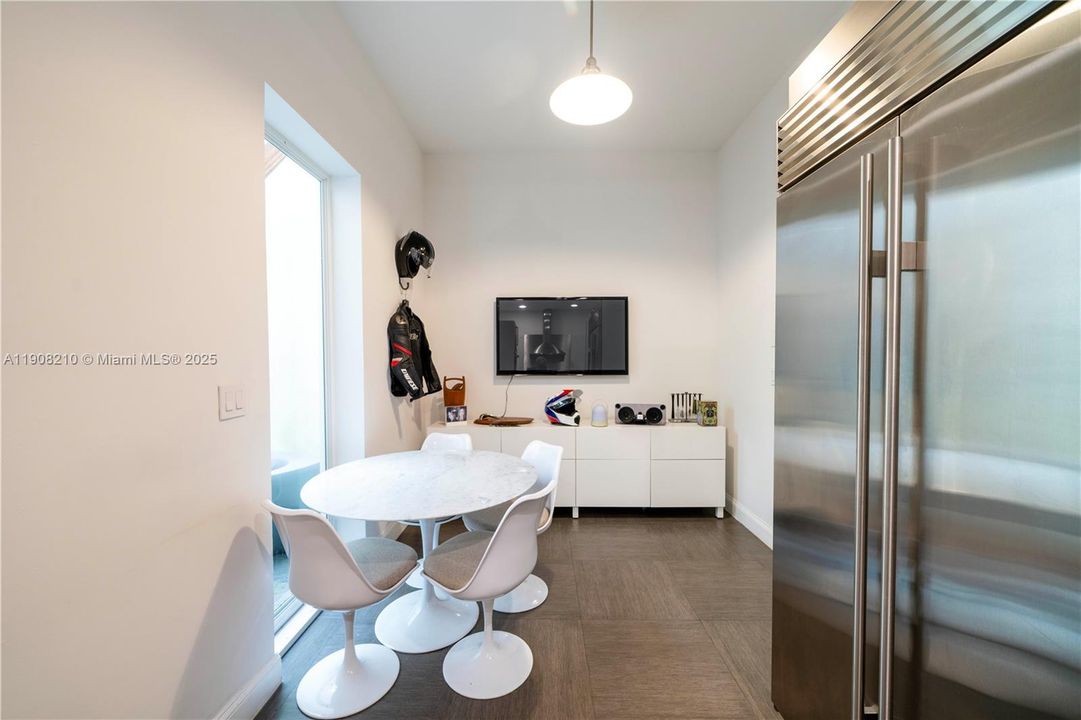 En Venta: $2,849,000 (5 camas, 5 baños, 3741 Pies cuadrados)