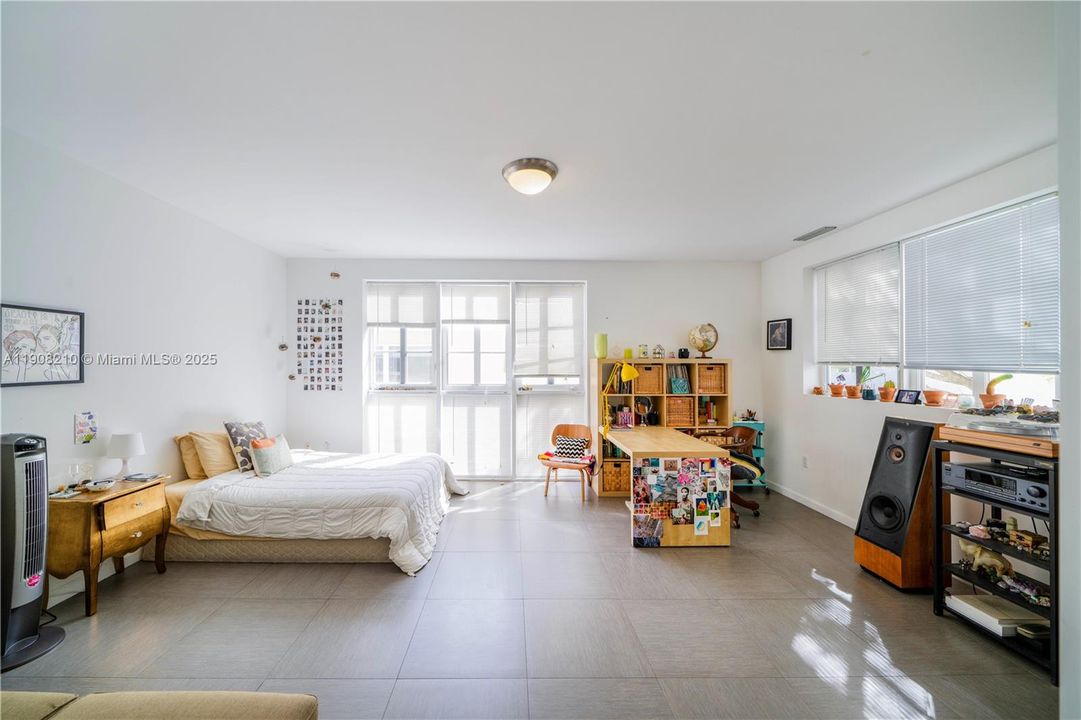 En Venta: $2,849,000 (5 camas, 5 baños, 3741 Pies cuadrados)