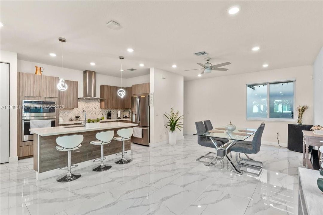 待售: $939,000 (4 贝兹, 3 浴室, 2379 平方英尺)