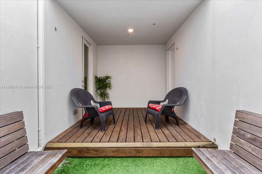 待售: $939,000 (4 贝兹, 3 浴室, 2379 平方英尺)