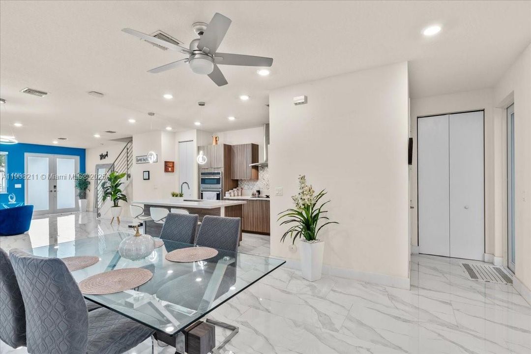 待售: $939,000 (4 贝兹, 3 浴室, 2379 平方英尺)