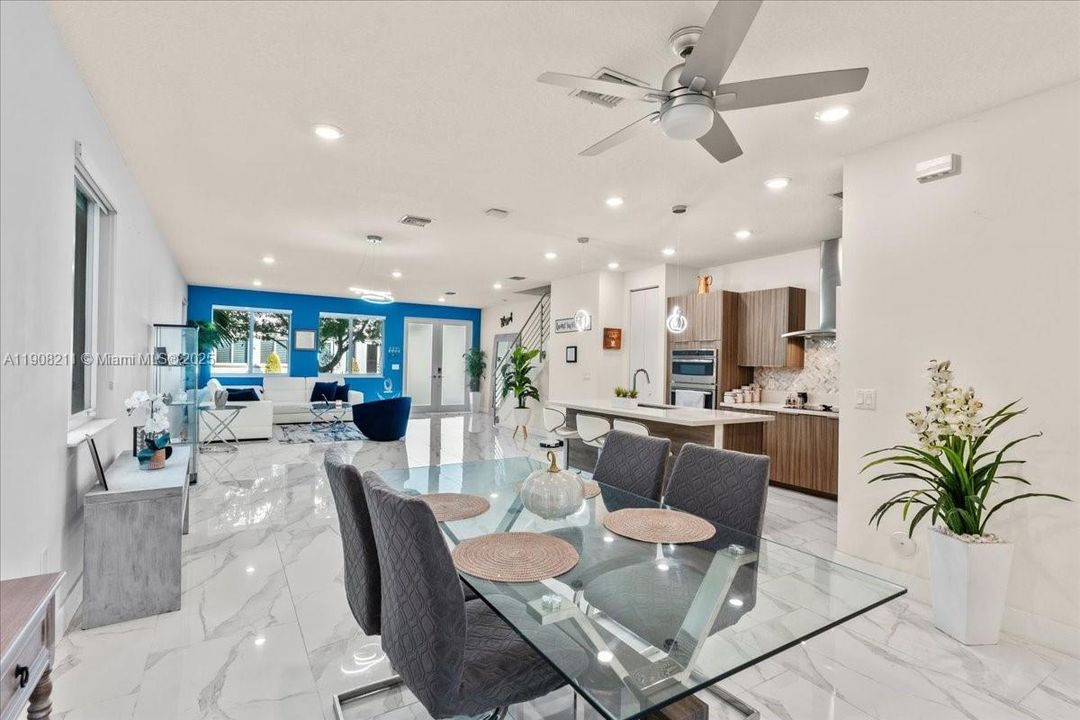 待售: $939,000 (4 贝兹, 3 浴室, 2379 平方英尺)