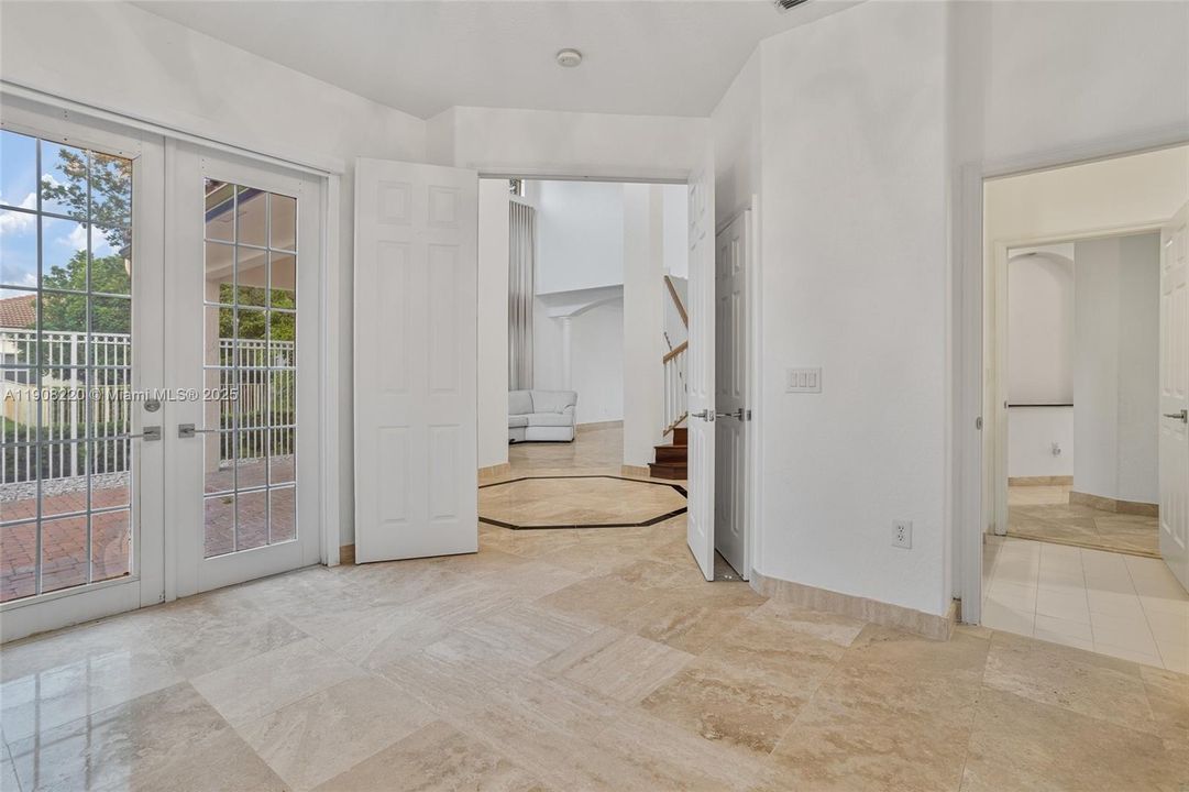 待售: $1,850,000 (5 贝兹, 4 浴室, 4285 平方英尺)