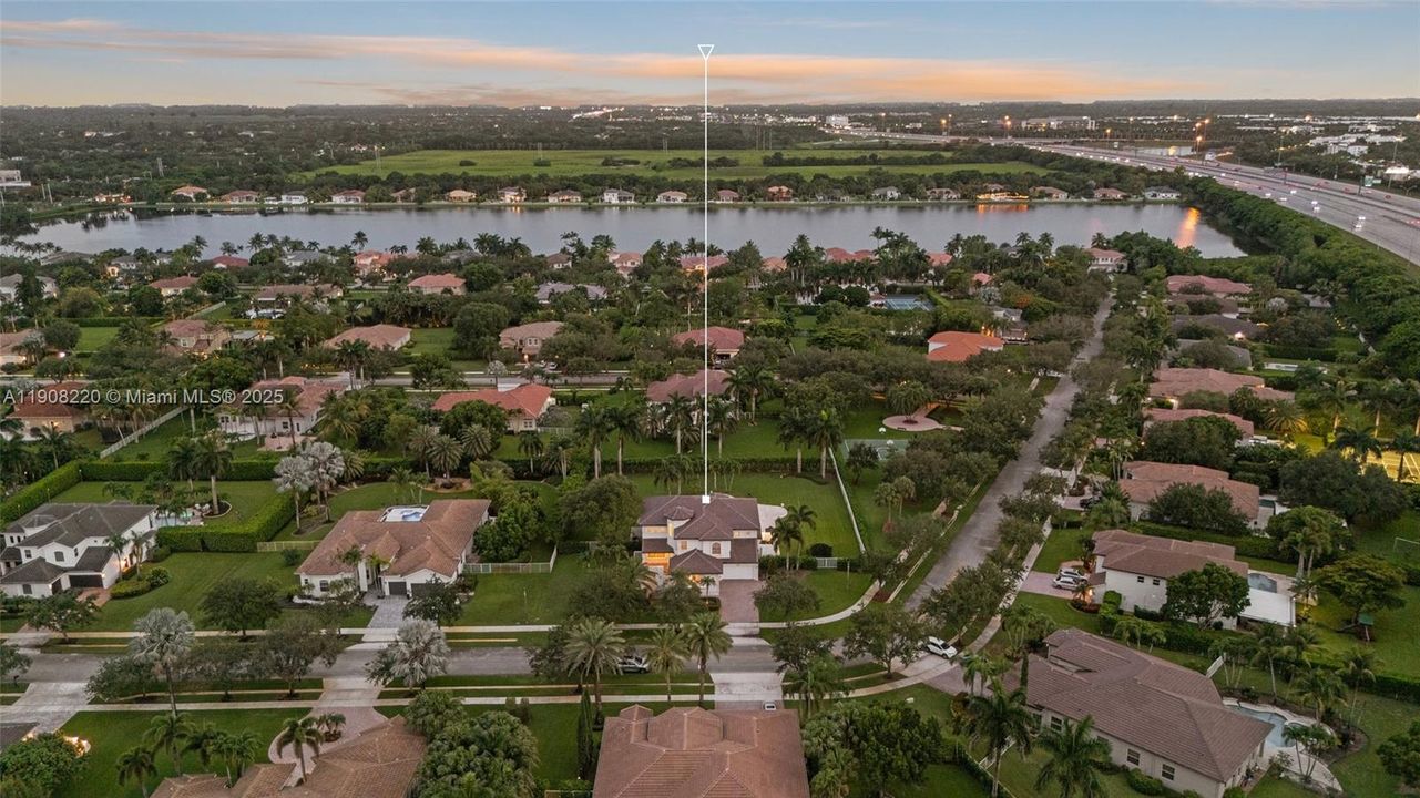 待售: $1,850,000 (5 贝兹, 4 浴室, 4285 平方英尺)