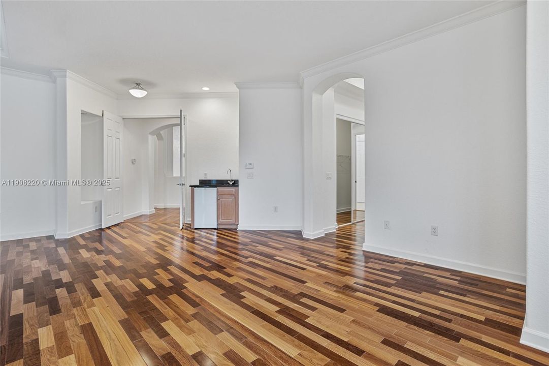 待售: $1,850,000 (5 贝兹, 4 浴室, 4285 平方英尺)