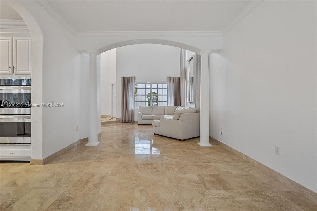 待售: $1,850,000 (5 贝兹, 4 浴室, 4285 平方英尺)