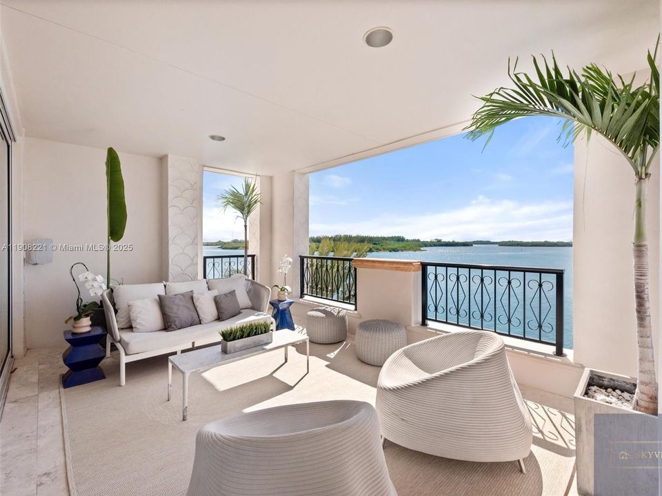 En Renta: $35,000 (3 camas, 3 baños, 2750 Pies cuadrados)