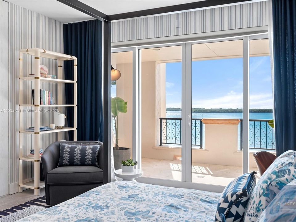 En Renta: $35,000 (3 camas, 3 baños, 2750 Pies cuadrados)