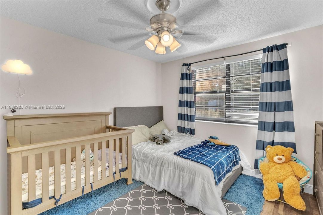 For Sale: $270,000 (2 beds, 2 baths, 1080 Square Feet)