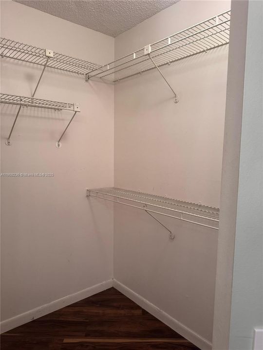 En Venta: $114,900 (2 camas, 2 baños, 950 Pies cuadrados)