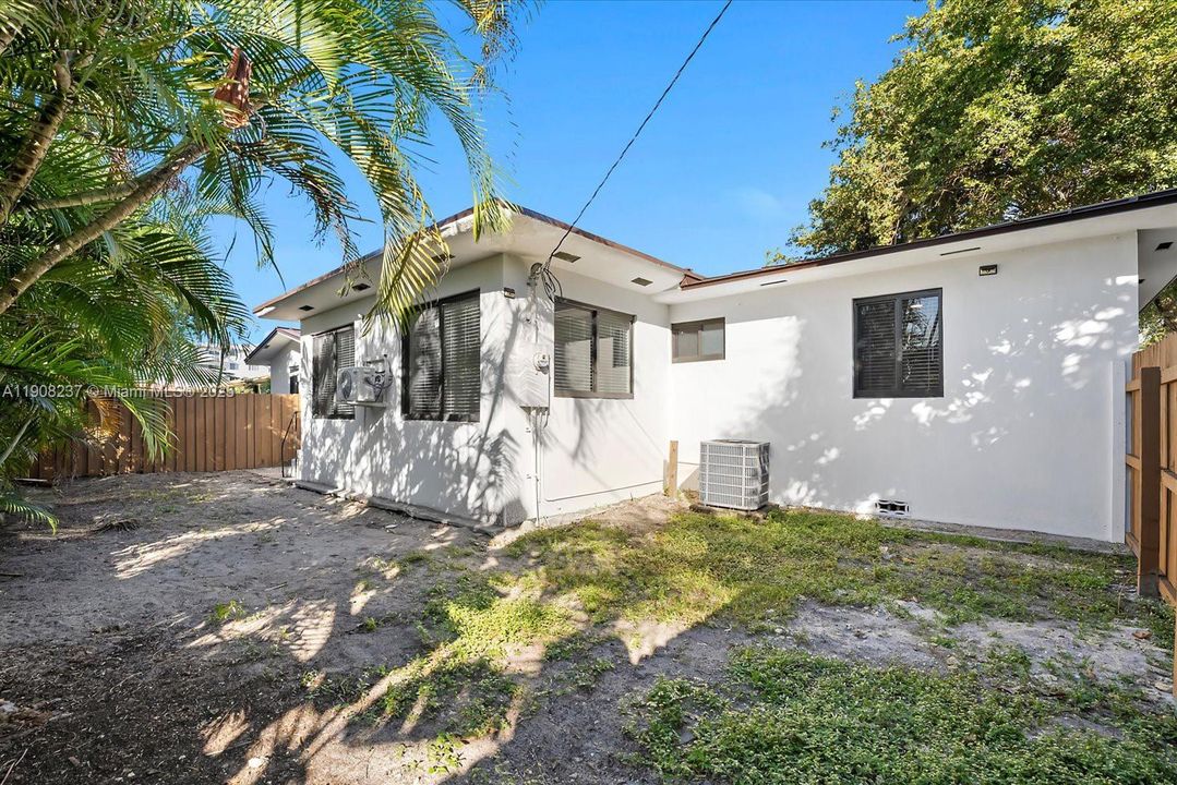 Под контрактом: $3,400 (3 спален, 2 ванн, 1918 Квадратных фут)