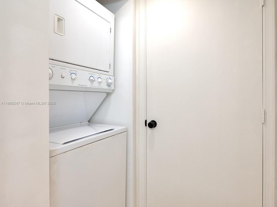 На продажу: $415,000 (1 спален, 1 ванн, 791 Квадратных фут)