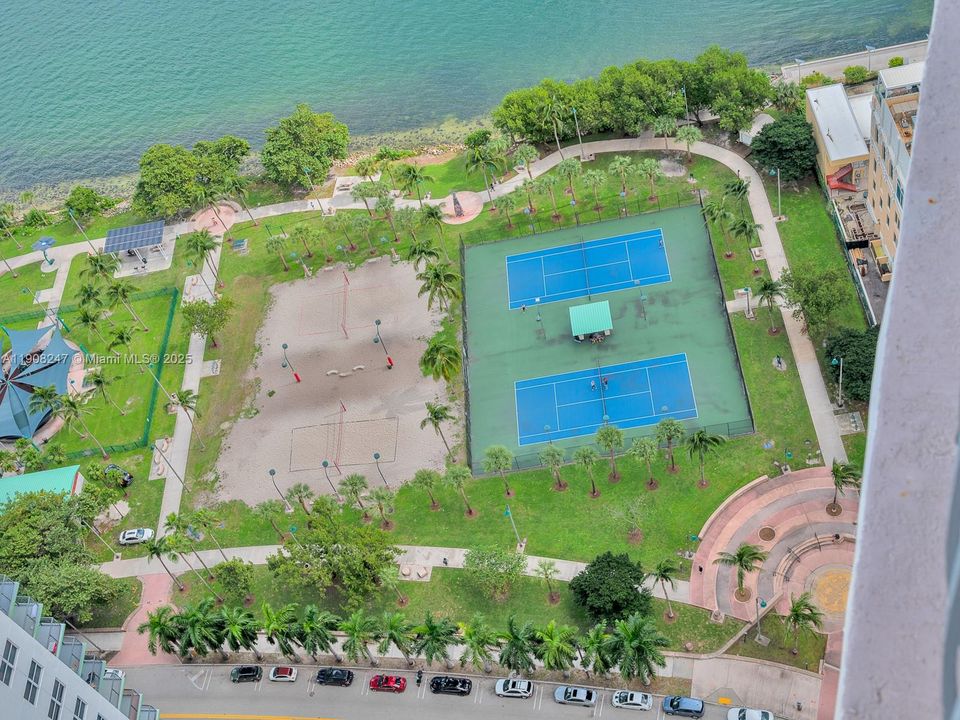 На продажу: $415,000 (1 спален, 1 ванн, 791 Квадратных фут)