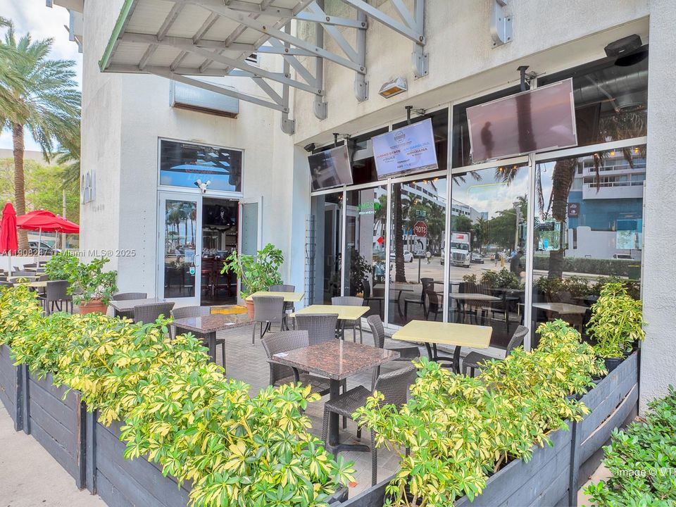 На продажу: $415,000 (1 спален, 1 ванн, 791 Квадратных фут)