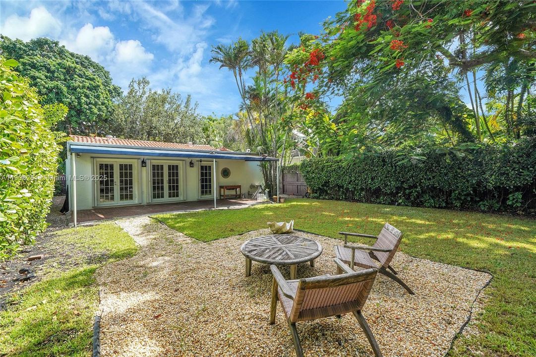 For Sale: $1,950,000 (3 beds, 3 baths, 1672 Square Feet)