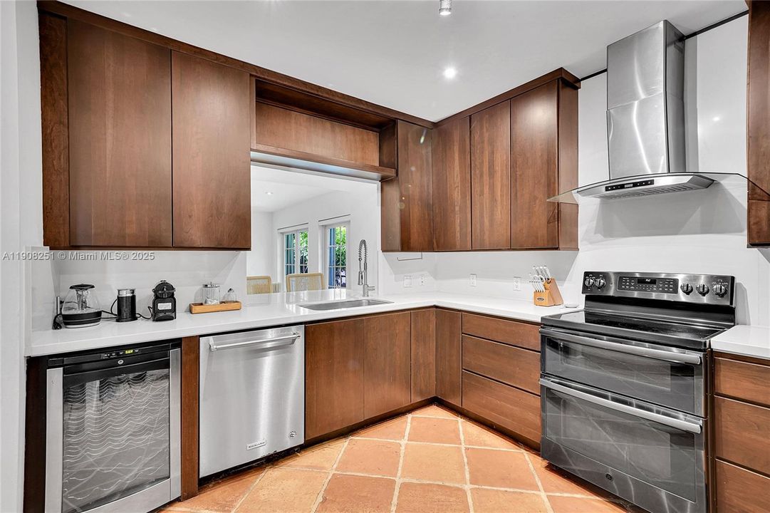 For Sale: $1,950,000 (3 beds, 3 baths, 1672 Square Feet)