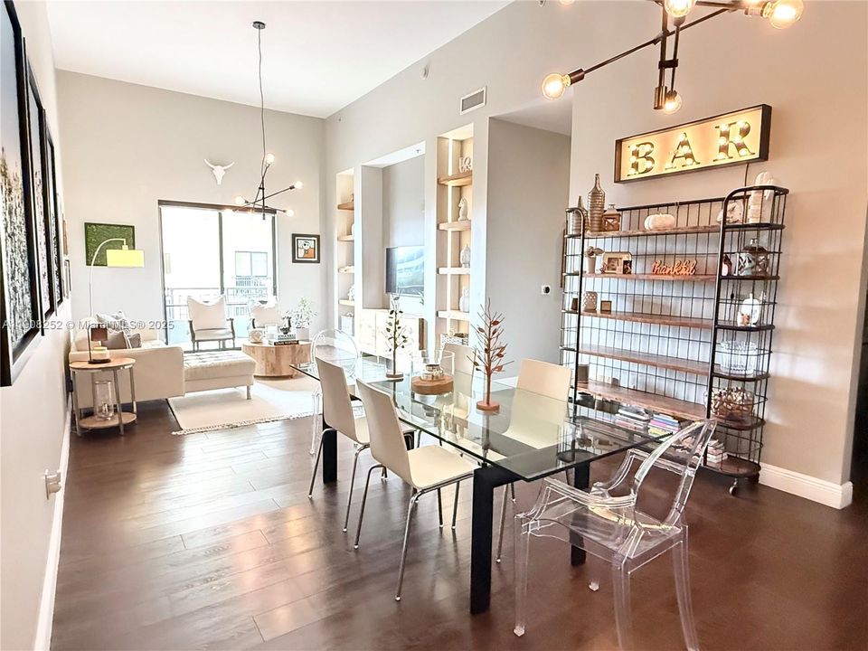 Active With Contract: $459,000 (2 beds, 2 baths, 1316 Square Feet)