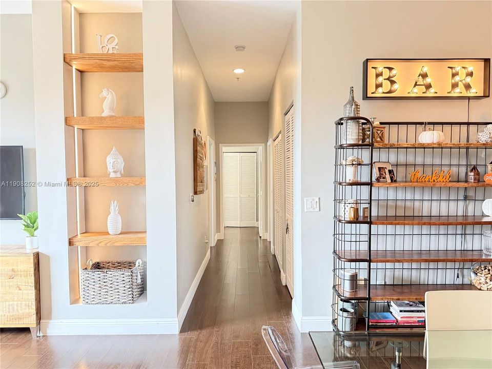 Active With Contract: $459,000 (2 beds, 2 baths, 1316 Square Feet)