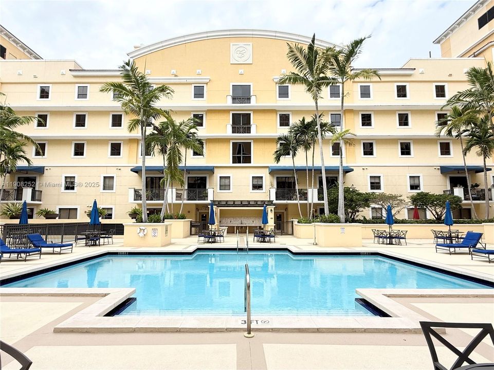 Active With Contract: $459,000 (2 beds, 2 baths, 1316 Square Feet)