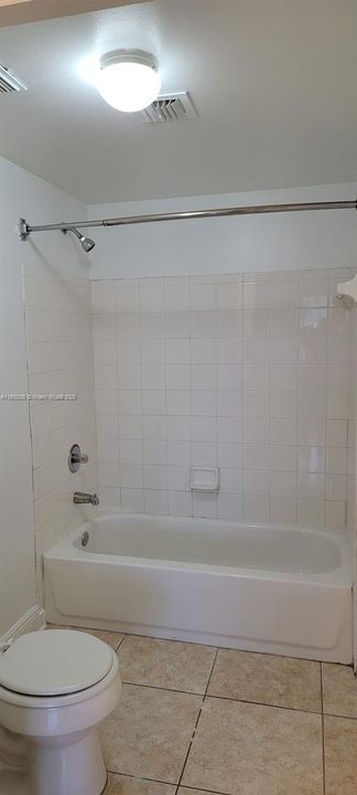 最近租的: $2,100 (1 贝兹, 1 浴室, 850 平方英尺)