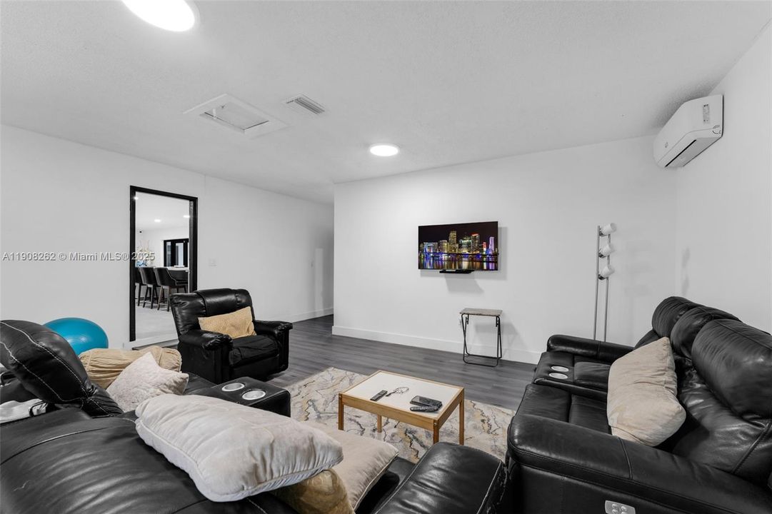 For Sale: $2,100,000 (5 beds, 3 baths, 2191 Square Feet)