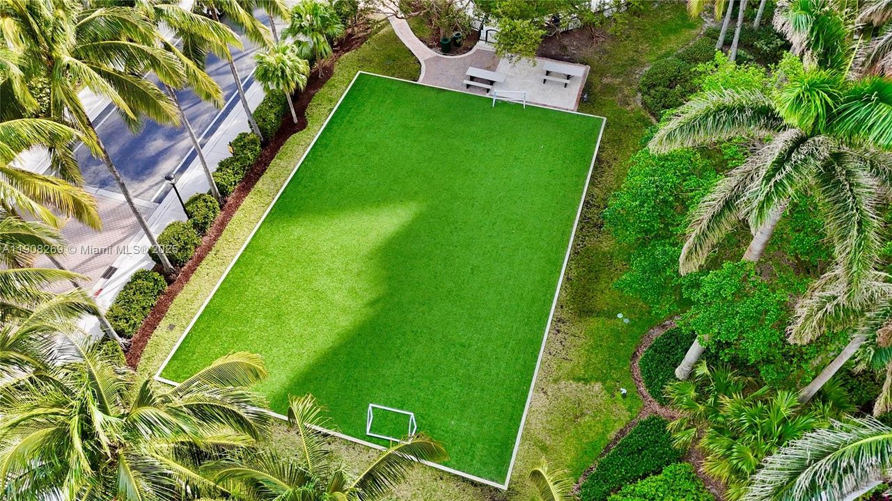 待售: $1,565,000 (2 贝兹, 2 浴室, 1450 平方英尺)