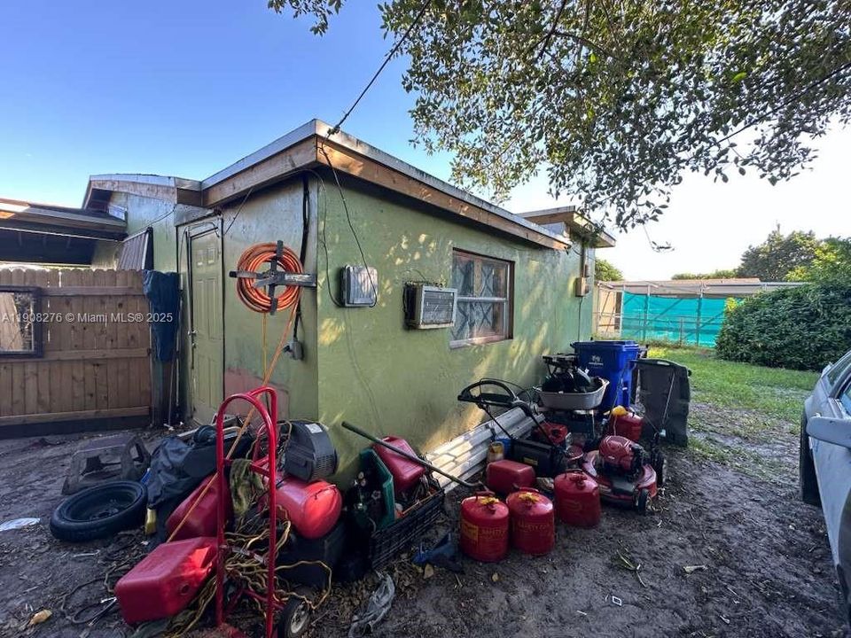 Activo con contrato: $339,900 (3 camas, 1 baños, 1026 Pies cuadrados)