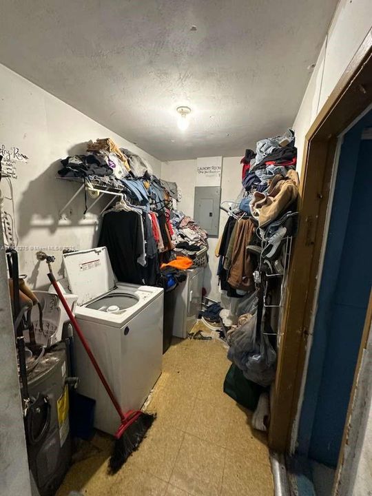 Activo con contrato: $339,900 (3 camas, 1 baños, 1026 Pies cuadrados)