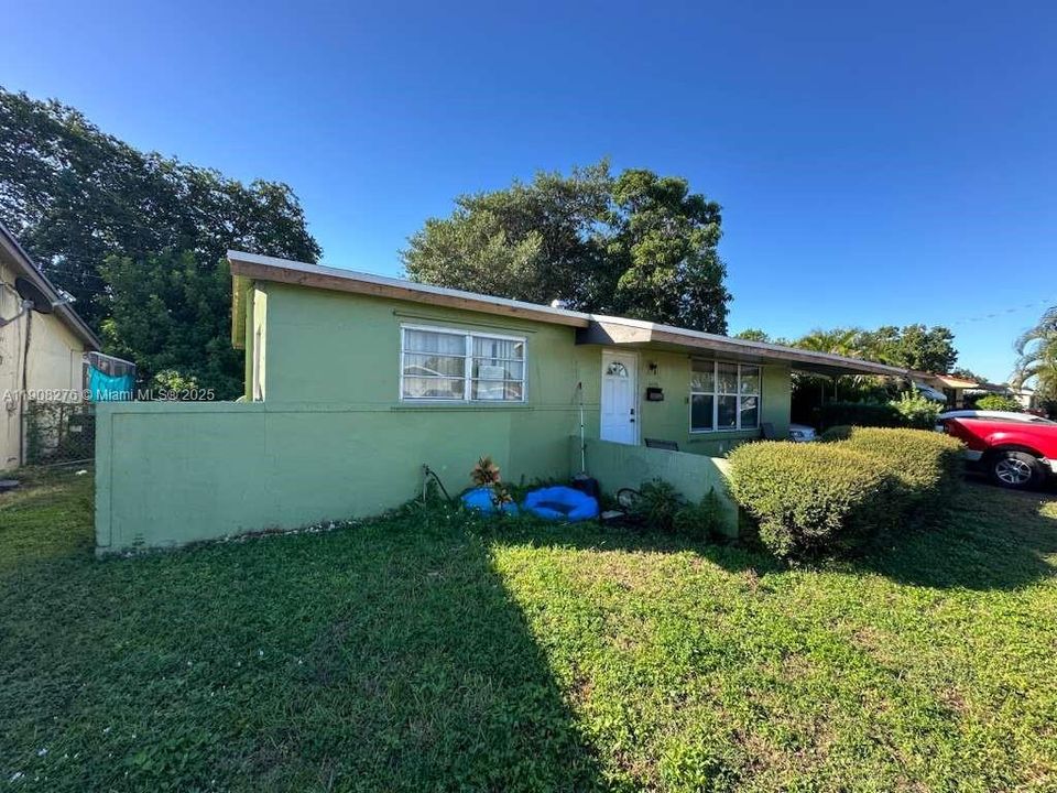 Activo con contrato: $339,900 (3 camas, 1 baños, 1026 Pies cuadrados)