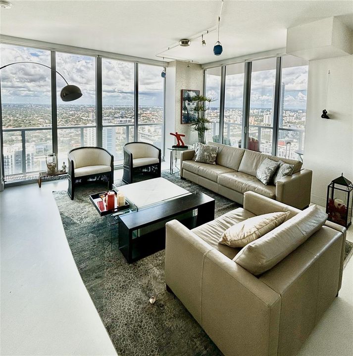 В аренду: $6,500 (3 спален, 3 ванн, 1800 Квадратных фут)