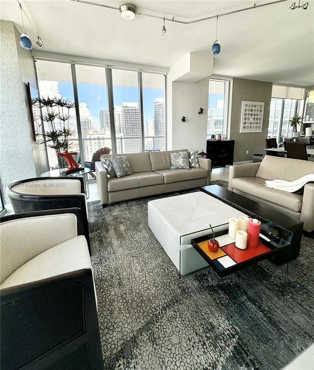 В аренду: $6,500 (3 спален, 3 ванн, 1800 Квадратных фут)