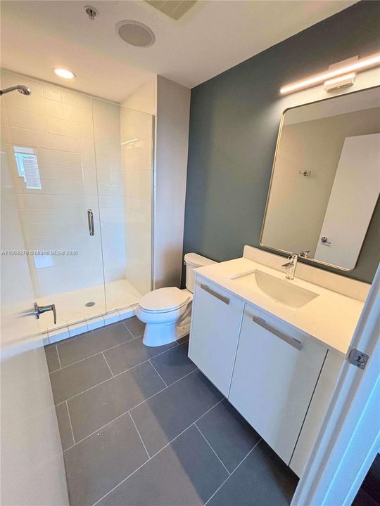 合同活跃: $4,500 (2 贝兹, 2 浴室, 1158 平方英尺)