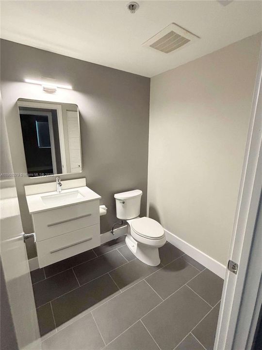 合同活跃: $4,500 (2 贝兹, 2 浴室, 1158 平方英尺)