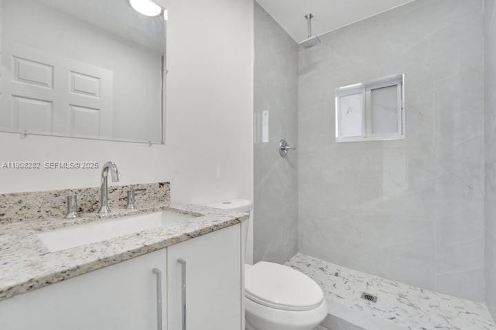 For Rent: $3,500 (4 beds, 3 baths, 1935 Square Feet)