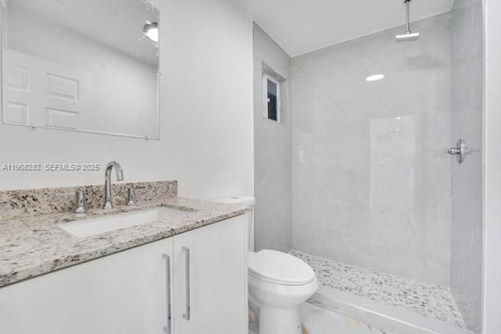 For Rent: $3,500 (4 beds, 3 baths, 1935 Square Feet)