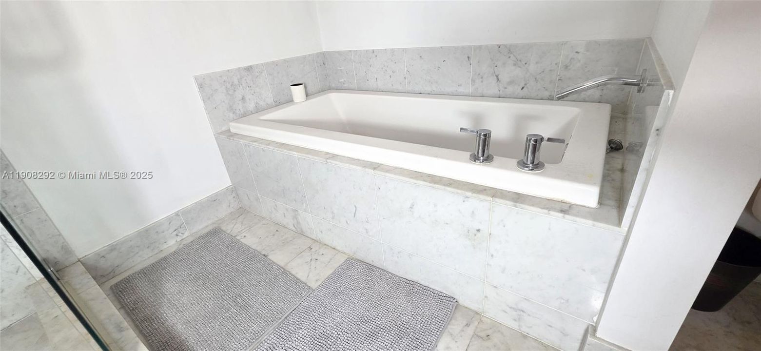 En Renta: $3,300 (2 camas, 2 baños, 940 Pies cuadrados)