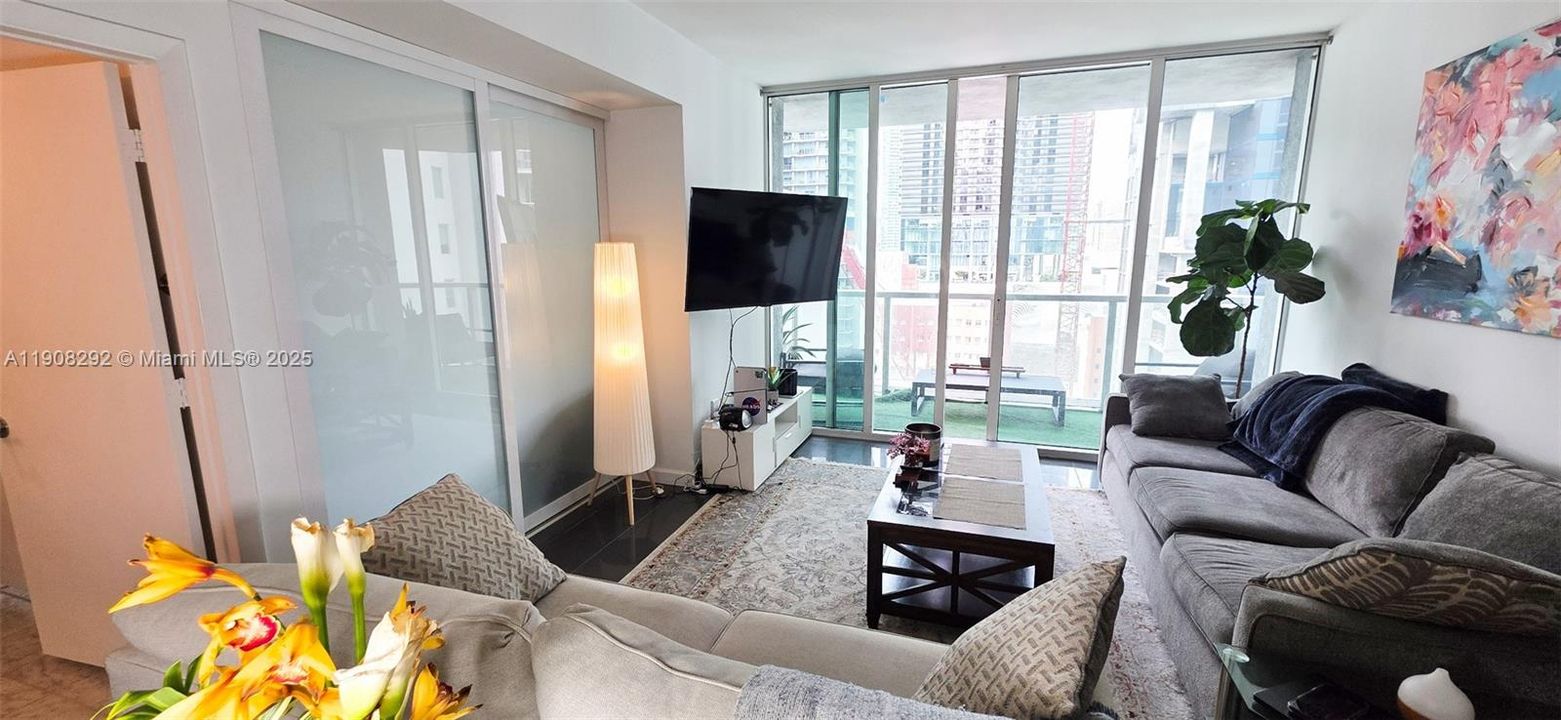 En Renta: $3,300 (2 camas, 2 baños, 940 Pies cuadrados)