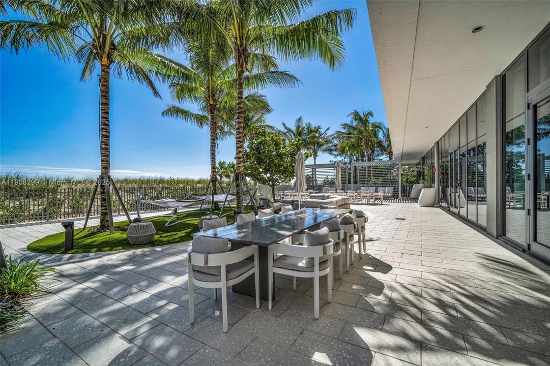 For Rent: $35,000 (4 beds, 4 baths, 3300 Square Feet)