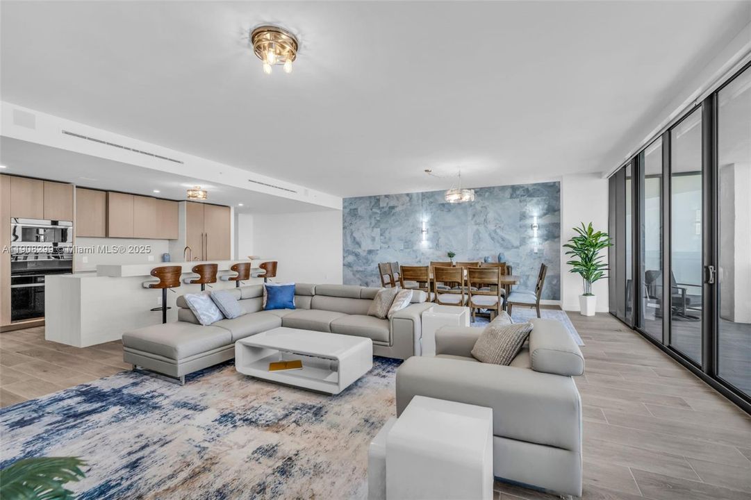 For Rent: $35,000 (4 beds, 4 baths, 3300 Square Feet)