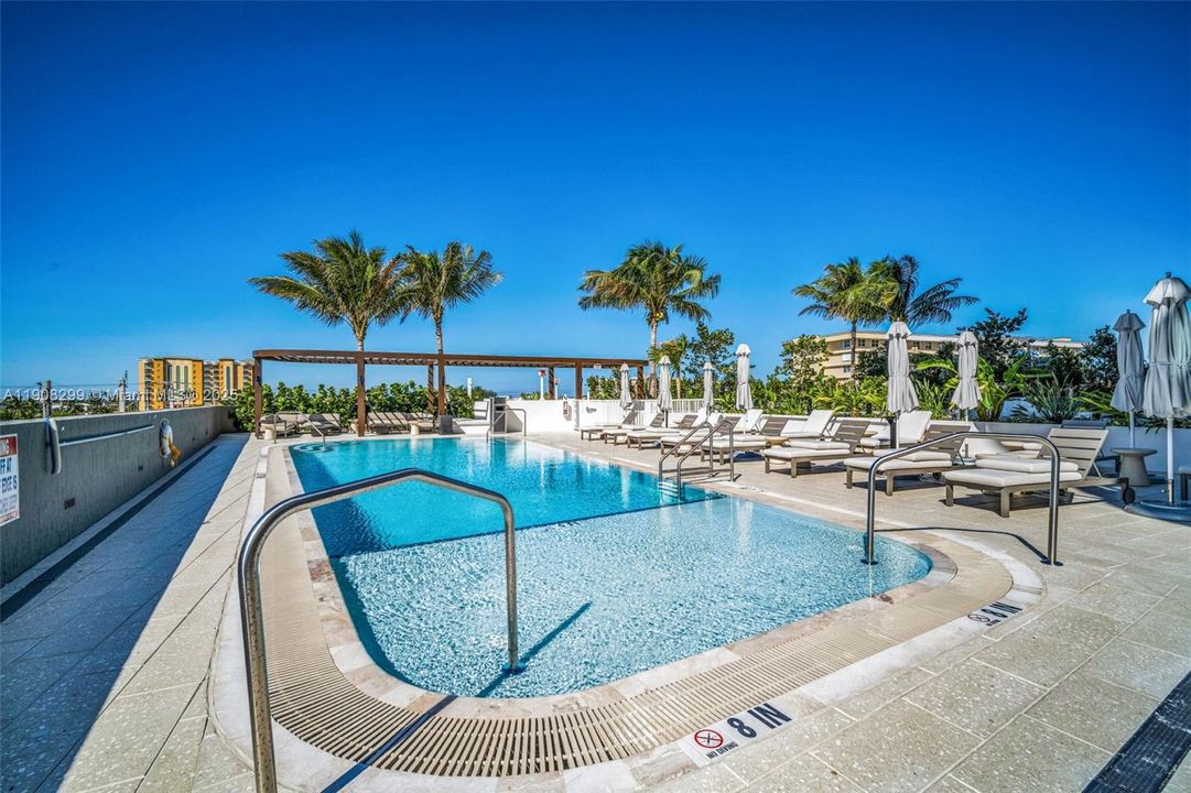 For Rent: $35,000 (4 beds, 4 baths, 3300 Square Feet)