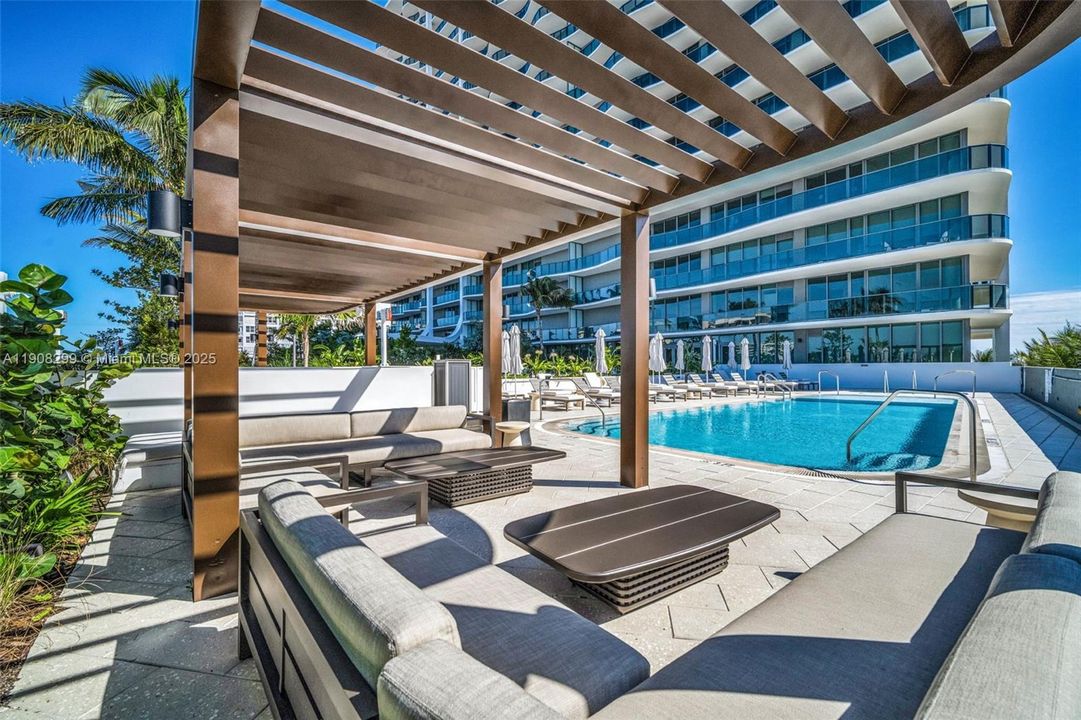 For Rent: $35,000 (4 beds, 4 baths, 3300 Square Feet)